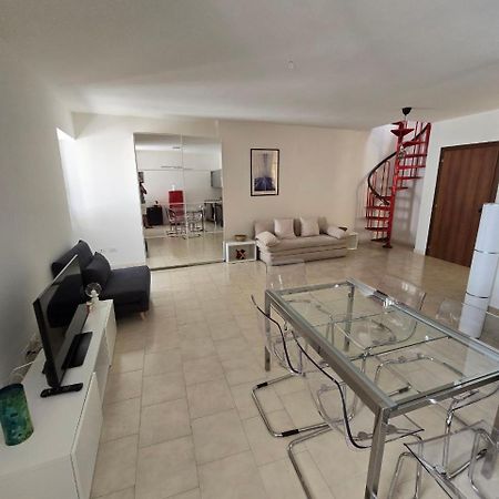 La Torretta Apartment Песк'єра-дель-Гарда Екстер'єр фото